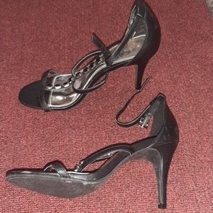 REPORT BLACK STRAPPED HEELS
